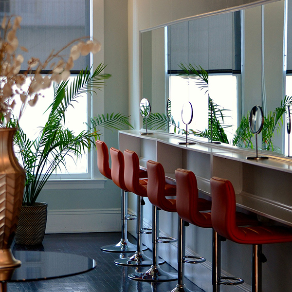 hair-salon-529917_1920